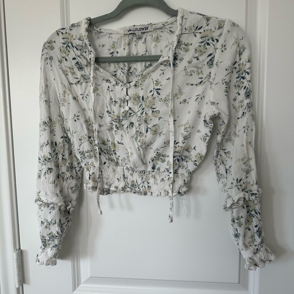 Wallflower Floral Peasant Crop Top Button Down Long Sleeve Blouse - Picture 1 of 4